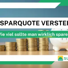 Stapel Münzen und Sparschwein illustrieren die Frage: "Wie viel sollte man wirklich sparen?". Eine Sparquote von 40 Prozent ist ein ambitioniertes Ziel.