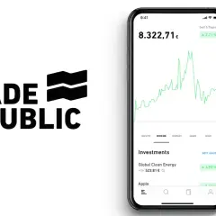 Trade Republic App zeigt einen wachsenden Wert von 8.322,71 € und eine Investition in "Global Clean Energy". Ideal für deinen Trade Republic Sparplan.