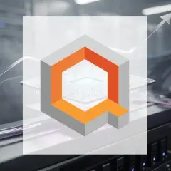 Das IonQ-Logo (NYSE: IONQ) über einem Serverraum mit einem steigenden Trendpfeil, der Wachstum symbolisiert.